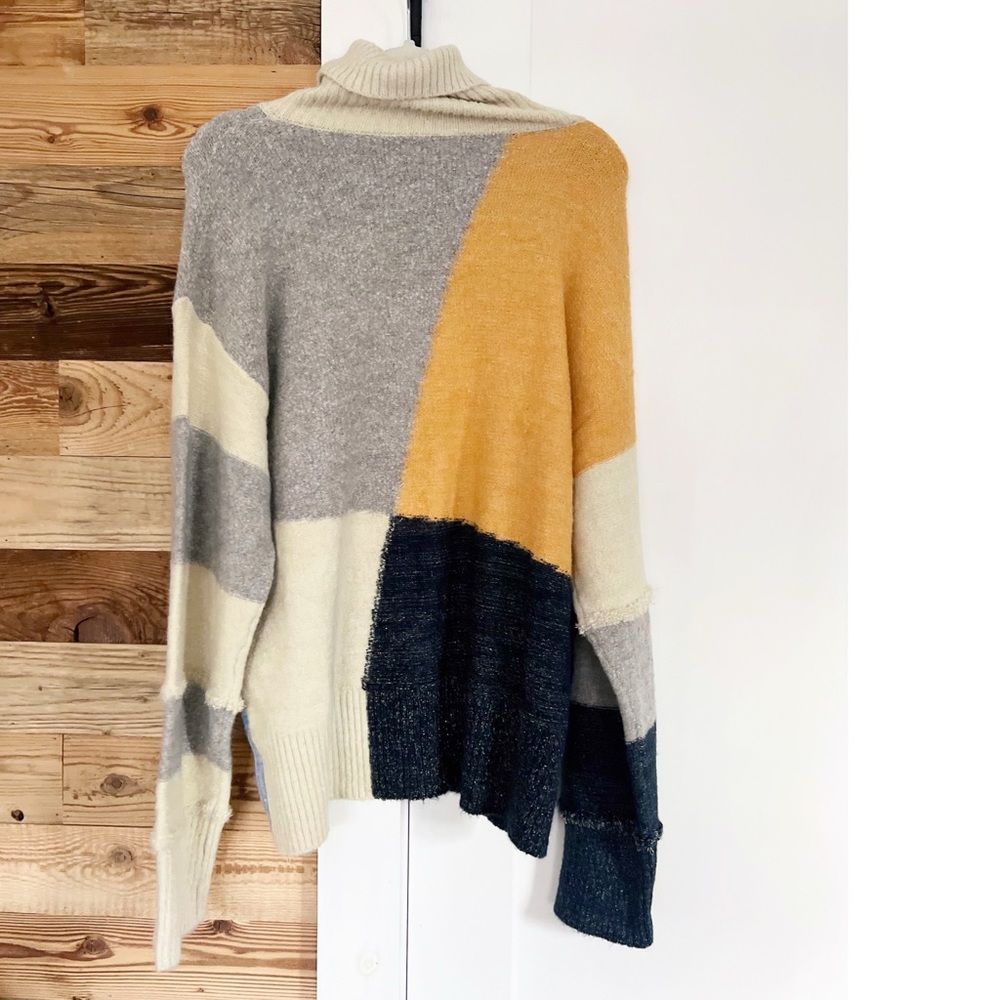 NWT Bucketlist Abstract Textured Color-block Sweater - Picture 3 of 6